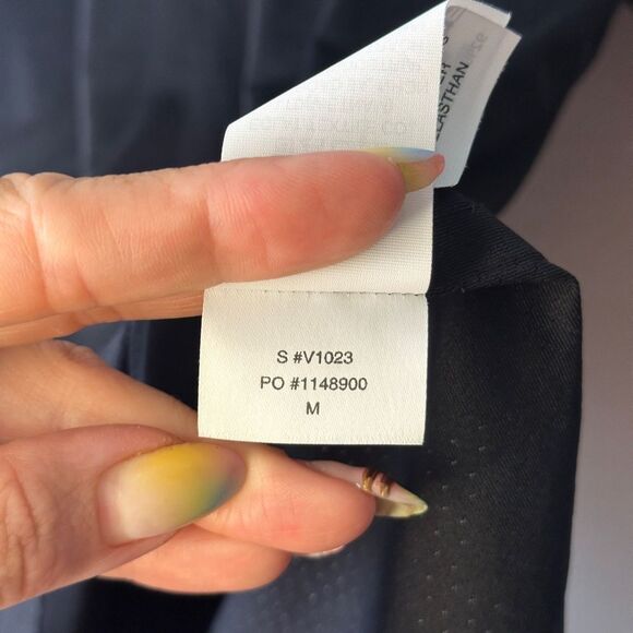 Vuori Short Sleeve Viewpoint Performance Tee - black sz medium - Picture 6 of 6